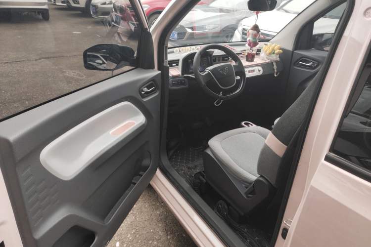 Used Wuling Hongguang MINIEV 2022 Macaron Fashion Model Lithium Iron Phosphate