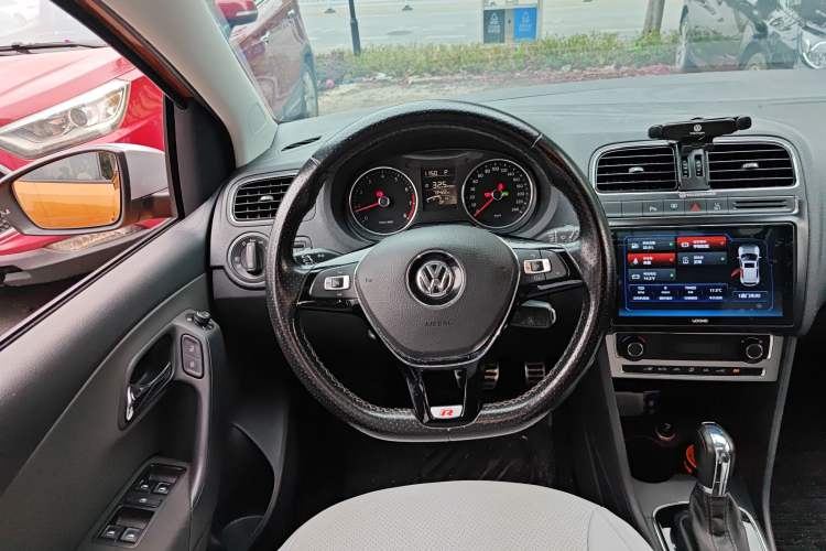 Used Volkswagen Polo 2014 1.6L Cross Polo Automatic
