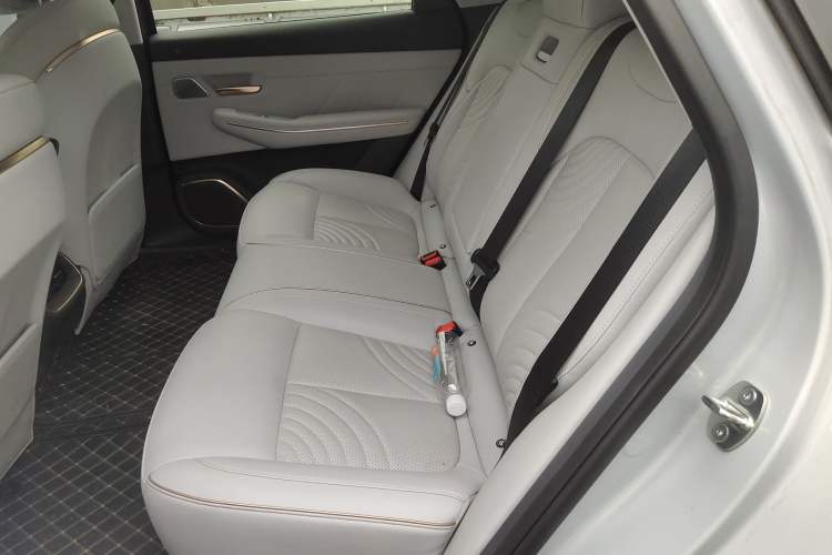 Used Baojun Enjoy 2025 All-Electric 600km Luxury Edition
