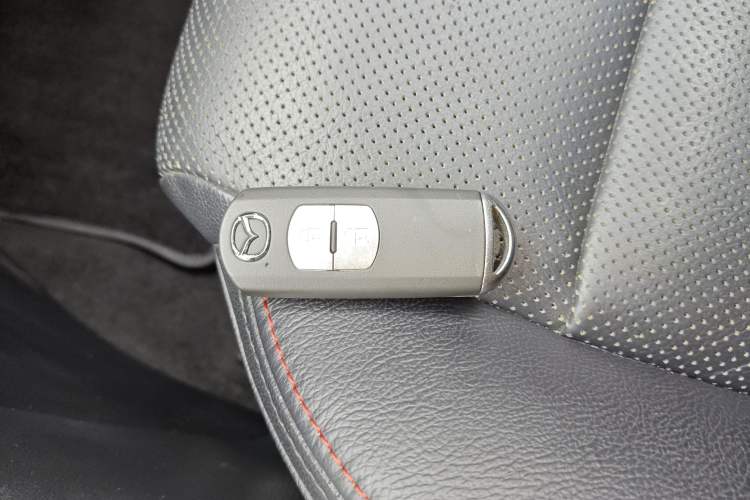 Used Mazda CX-5 2013 2.5L Automatic 4x4 Luxury Version Vehicle Key