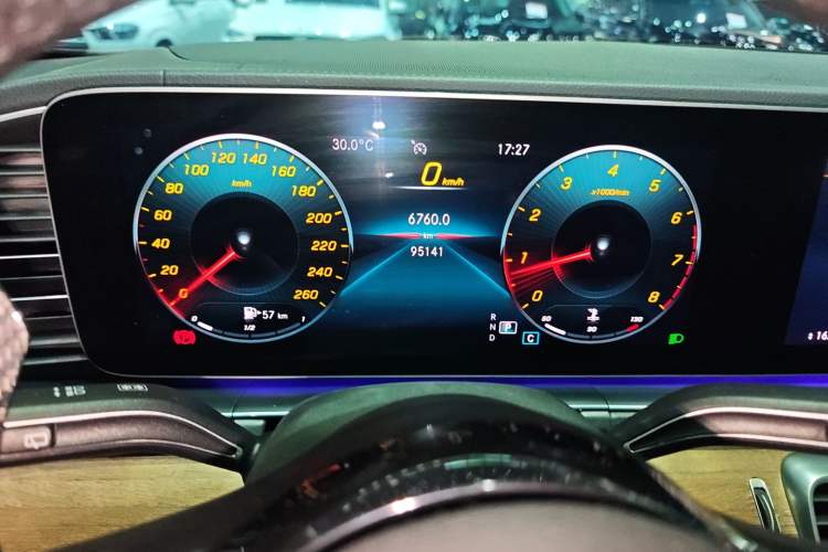 Used Mercedes-Benz GLE 2020 Facelifted GLE 350 4MATIC Luxury Edition Instrument Cluster