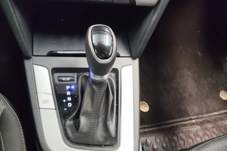 Used Hyundai Elantra (6th Generation / Lingdong) 2016 1.6L Automatic ZhiXuan – Elite Version
