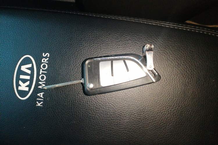 Used Kia K5 2011 2.0L Automatic DLX Vehicle Key