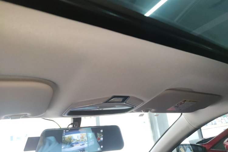 Used Geely Auto Emgrand 2023 4th Generation Champion Edition 1.5L CVT Prestige Model Headliner