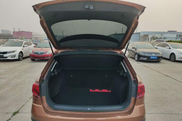 Used Volkswagen C-TREK 2017 1.6L Automatic Comfort Model Trunk