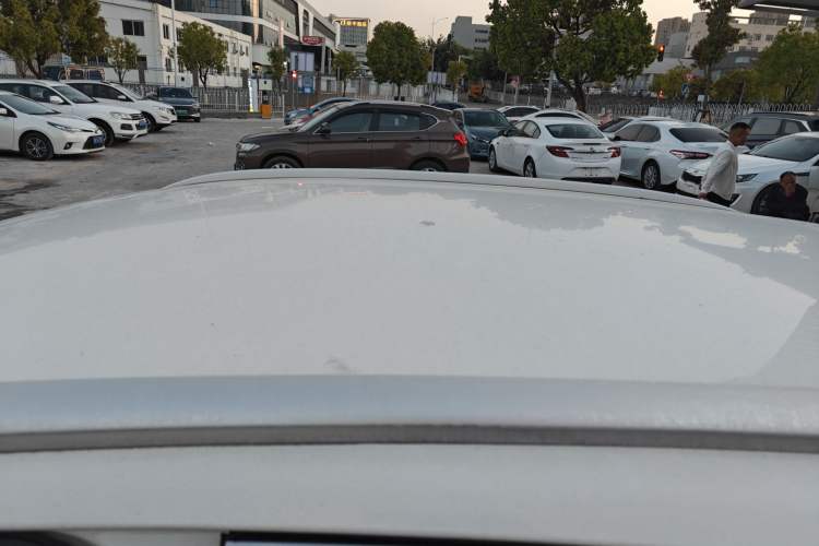 Used Zotye SR7 2016 1.5T CVT Cube Road Edition China V Standard
