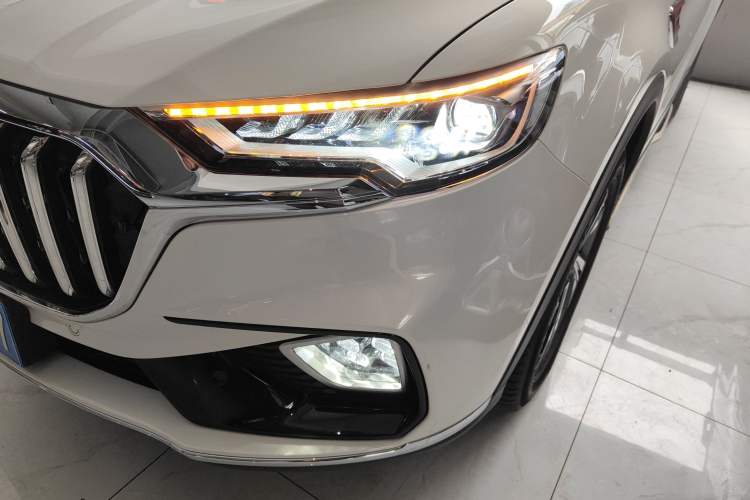 Used Hongqi HS5 2022 Revised Version 2.0T Smart Connect Flagship Edition
