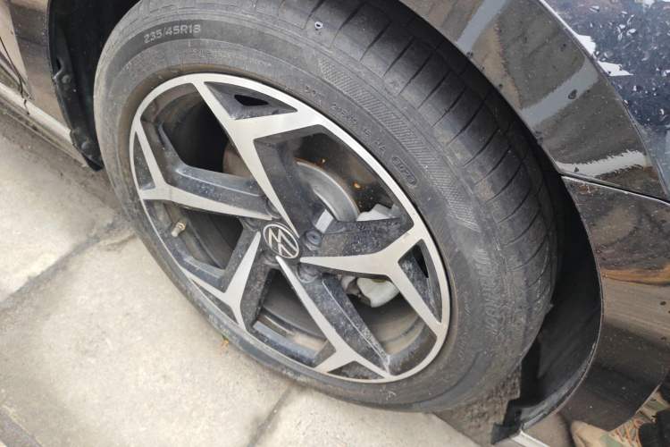 Used Volkswagen Magotan 2023 2 Million Units Commemorative Edition 330TSI DSG Luxury Version
