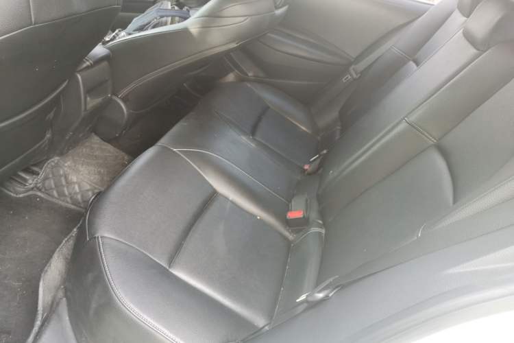 Used Toyota Levin 2019 185T CVT Sport Edition China VI Standard Left Rear Seat