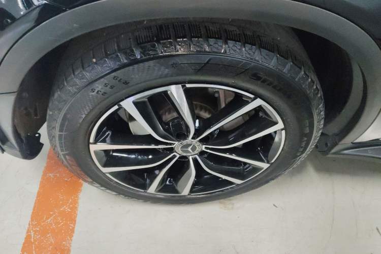 Used Mercedes-Benz GLC 2020 GLC 300 L 4MATIC Dynamic Edition Left Front Wheel Hub