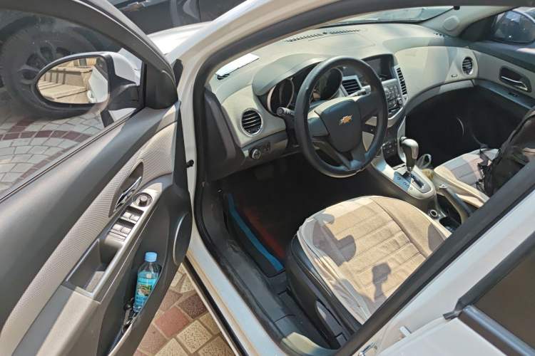 Used Chevrolet Cruze 2012 1.8L SE AT
