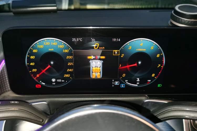 Used Mercedes-Benz GLB 2021 GLB 200 Fashion Model
