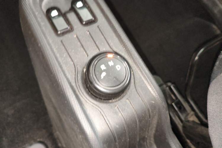 Used Wuling Hongguang MINIEV 2022 Enjoy Edition Lithium Iron Phosphate Gear Lever