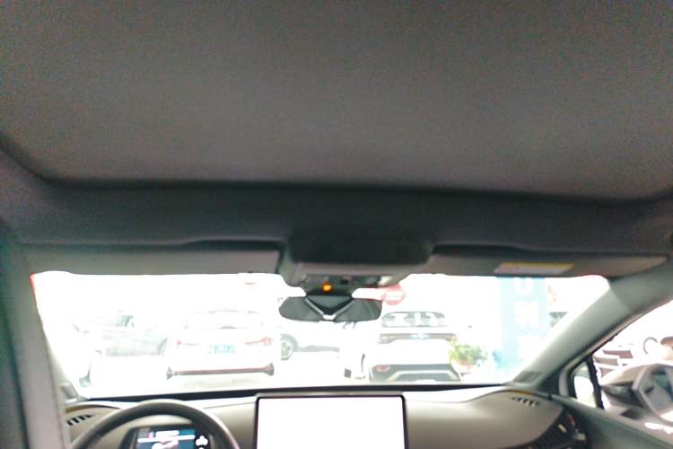 Used Volkswagen ID.UNYX 2024 Pro Long-Range Version