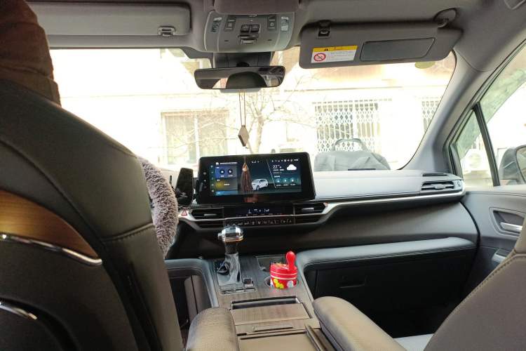 Used Toyota Sienna 2024 2.5L Hybrid Four-Wheel Drive Prestige Edition
