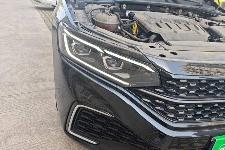 Used Volkswagen Passat 2022 330TSI Starry Luxury Edition Right Front Headlight