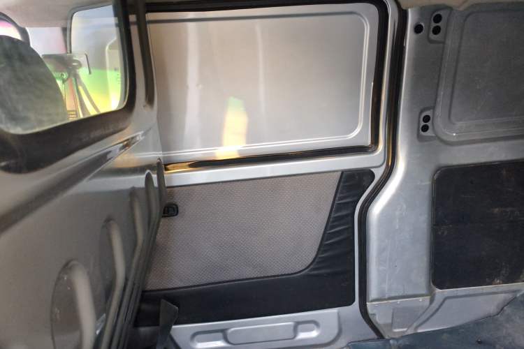 Used Jinbei Hiace X30 2020 1.5L Van Super-Enjoyment Model China VI Standard SWC15M
