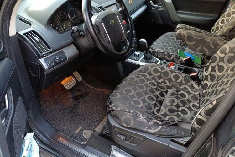 Used Land Rover Freelander 2 2010 2.2 TD4 Automatic SE Diesel Edition Driver Seat