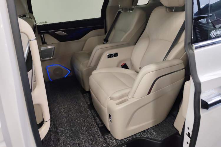 Used Wey Gaoshan 2023 Four-Wheel Drive Flagship Edition
