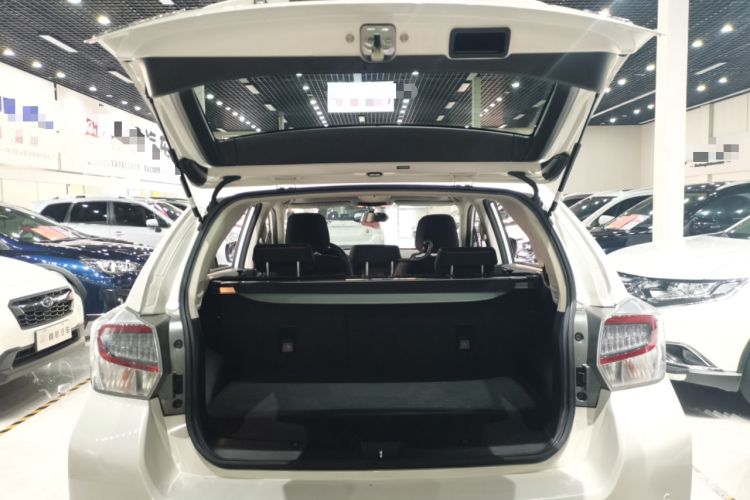 Used Subaru XV 2016 2.0i Comfort Navigation Edition Trunk
