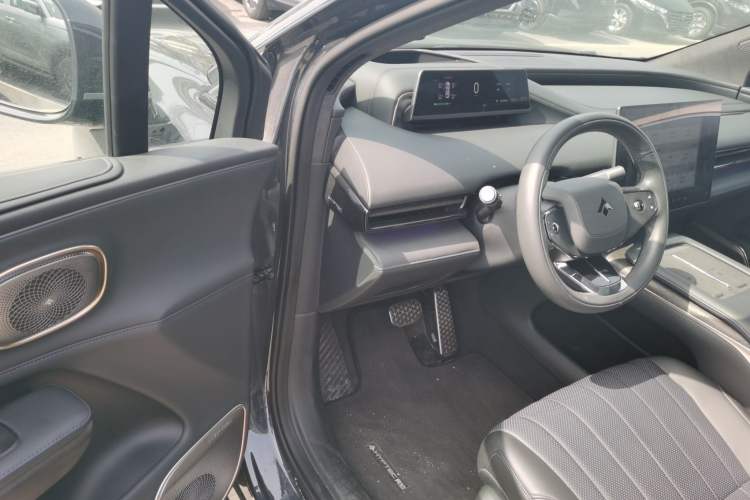 Used Hyptec HL 2025 700 Ultra Six-Seater All-Wheel-Drive LiDAR Version