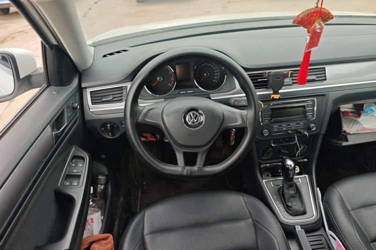 Used Volkswagen Bora 2018 1.5L Automatic Fashion Model Steering Wheel