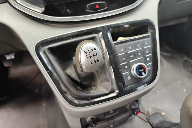 Used JAC Refine M4 2018 1.5T Manual Hybrid Luxury Smart Version Gear Lever