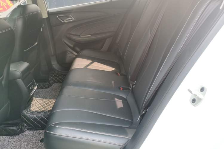 Used Roewe i5 2020 1.5L Manual 4G Connect Leehao Flagship Edition