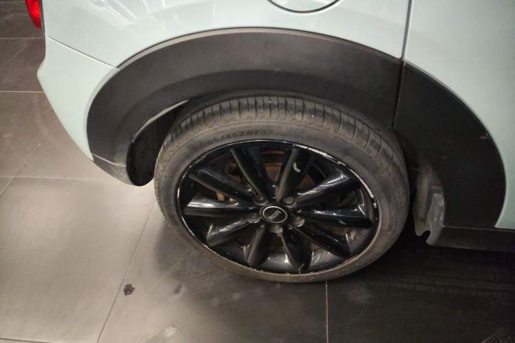 Used MINI MINI 2017 1.5T COOPER Ice Blue Limited Edition Five-Door Version
