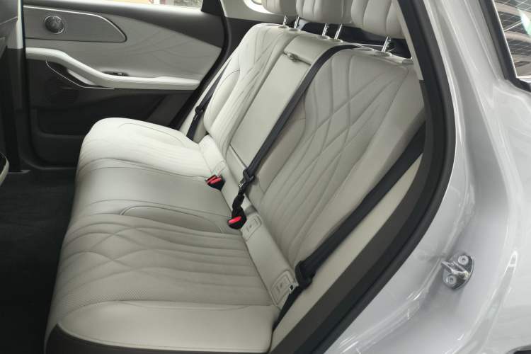 Used EXEED Stellar C-DM 2024 1.5T Long-Range Pro