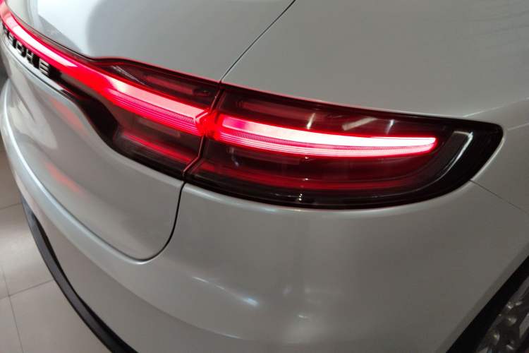 Used Porsche Macan 2021 Macan 2.0T