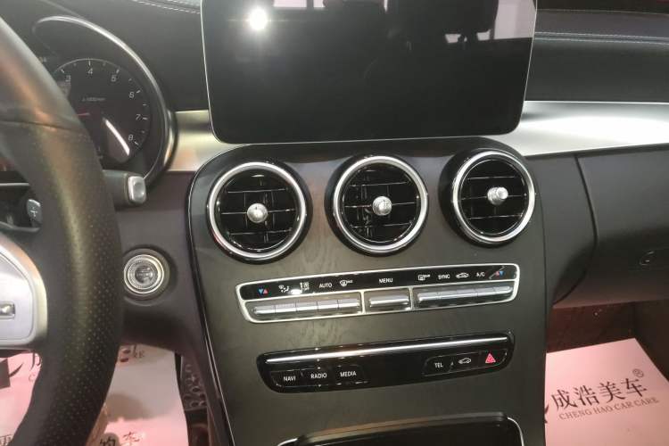 Used Mercedes-Benz C-Class 2020 Restyled C 200 L Fashion Edition Sport Version Audio And AC Panel