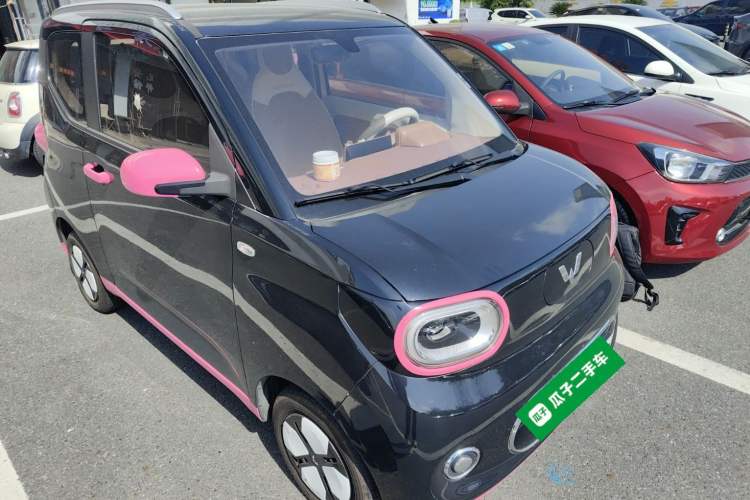 Used Wuling Hongguang MINIEV 2024 3rd Generation 170 km Front Right 45 Deg