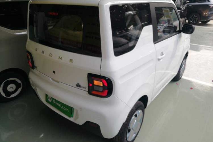 Used Geely Galaxy Panda 2024 Panda Mini 200km Endurance Bear
