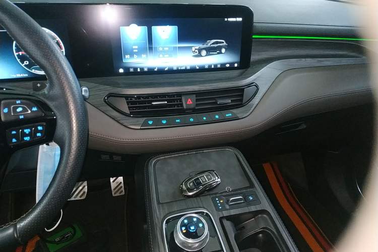 Used Ford Equator 2023 EcoBoost 225 Premier PLUS 7-Seater (2/2/3)