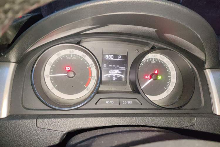 Used Skoda Rapid Spaceback 2018 1.6L Automatic Comfort Edition Instrument Cluster