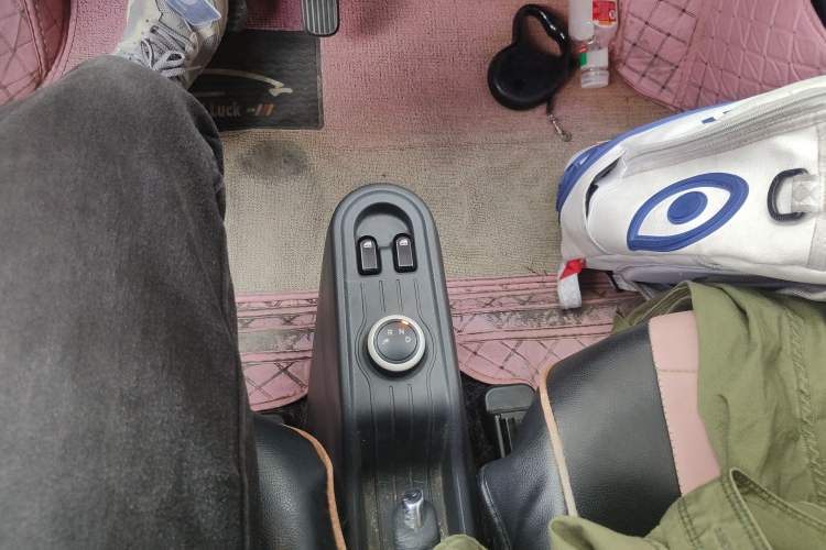 Used Wuling Hongguang MINIEV 2022 Macaron Premium Model – Lithium Iron Phosphate Gear Lever