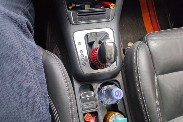 Used Volkswagen Tiguan 2017 300TSI Automatic Two-Wheel Drive Silk Road Comfort Edition Gear Lever