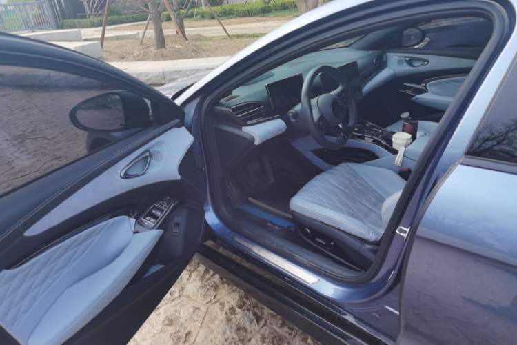 Used BYD Seal 2022 700 km Long-Range Rear-Wheel-Drive Version Driver Seat