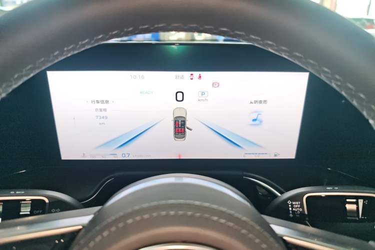 Used Hongqi H9 2025 Model Facelifted 2.0T Two-Wheel Drive Flag-Style Luxury Business Edition, 5 Seats