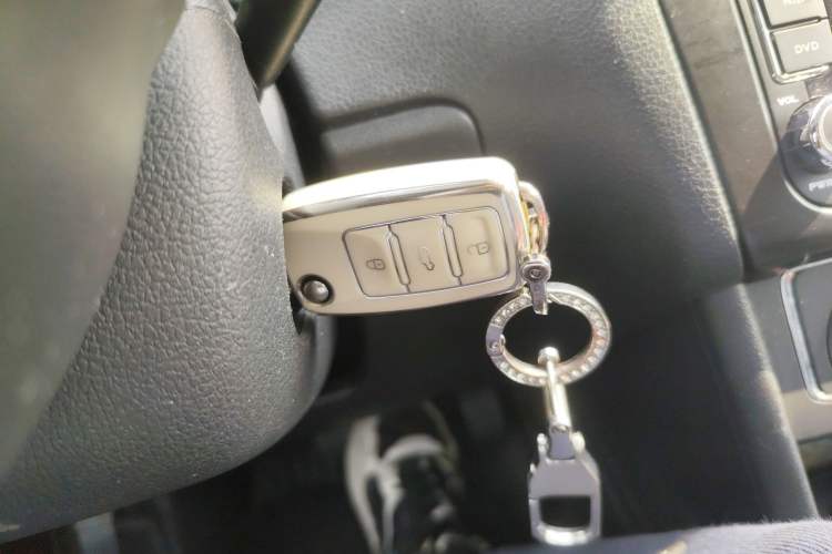 Used Volkswagen Polo 2016 1.6L Automatic Comfort Model