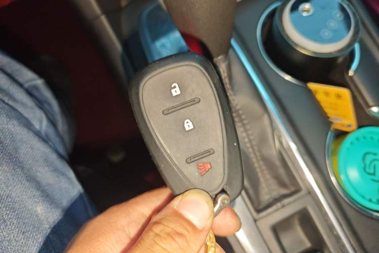 Used Chevrolet Equinox 2019 535T Automatic Lingjie Edition China VI Standard Vehicle Key
