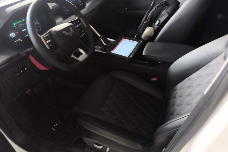 Used Wuling Asta 2022 2.0L DHT Electric-Speed Version