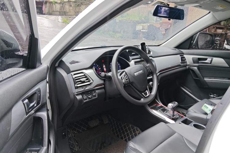 Used Haval H2 2018 1.5T Dual-Clutch Two-Wheel Drive Fashion Model China VI Standard