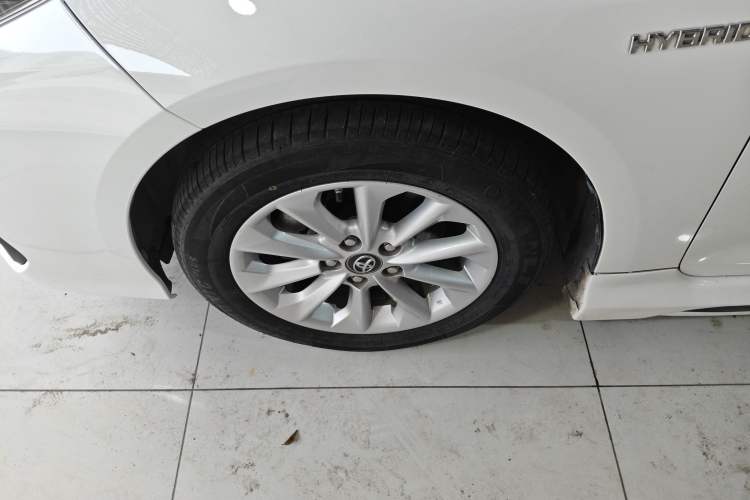 Used Toyota Corolla 2021 Dual-Motor 1.8L E-CVT Elite Edition
