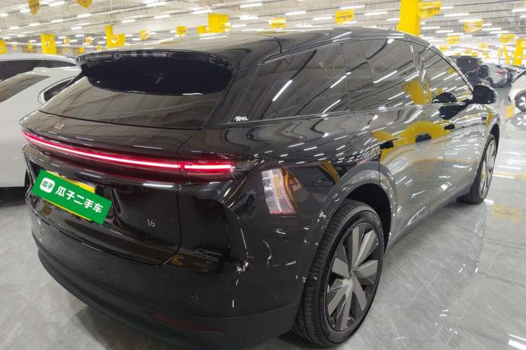 Used Li Auto Li Auto i6 2025 Model Four-Wheel-Drive Standard Type
