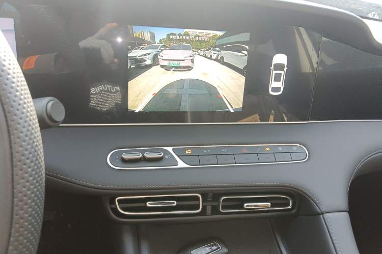 Used Roewe D7 2025 DMH 125km World Champion Edition