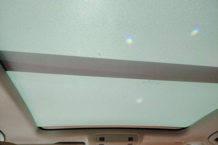 Used Volkswagen T-ROC 2019 230TSI DSG Two-Wheel-Drive Advanced Version China VI Standard Headliner