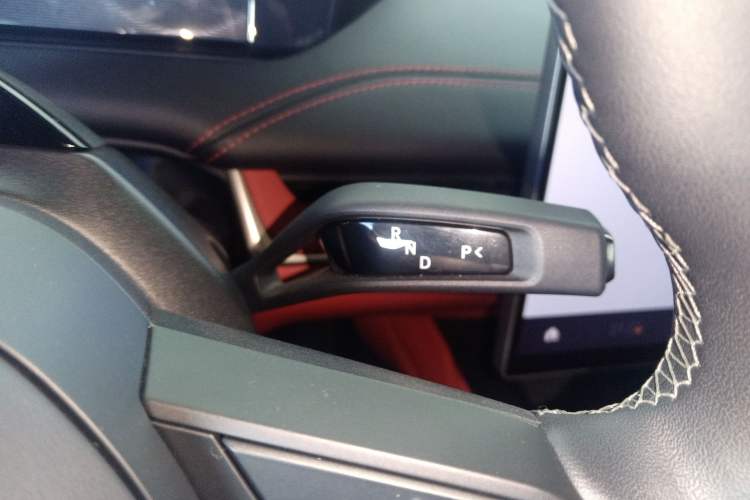 Used Xiaomi Auto SU7 2024 Rear-Drive Long-Range Intelligent Driving Version