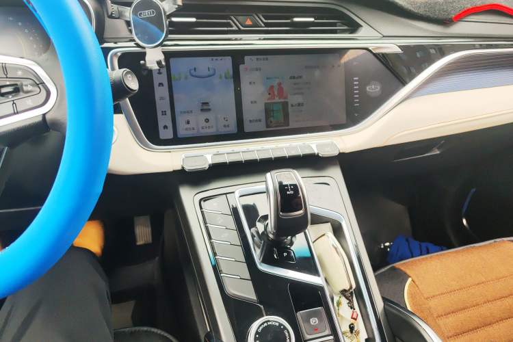 Used Geely Auto Emgrand X7 Sport 2022 Boyue X 1.8TD DCT ZhiZun Edition